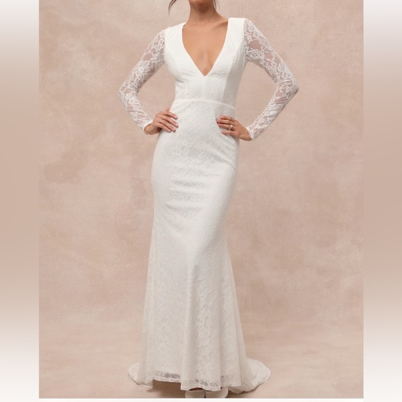 NWT Lulus Emmersyn White Lace Backless Maxi Dress